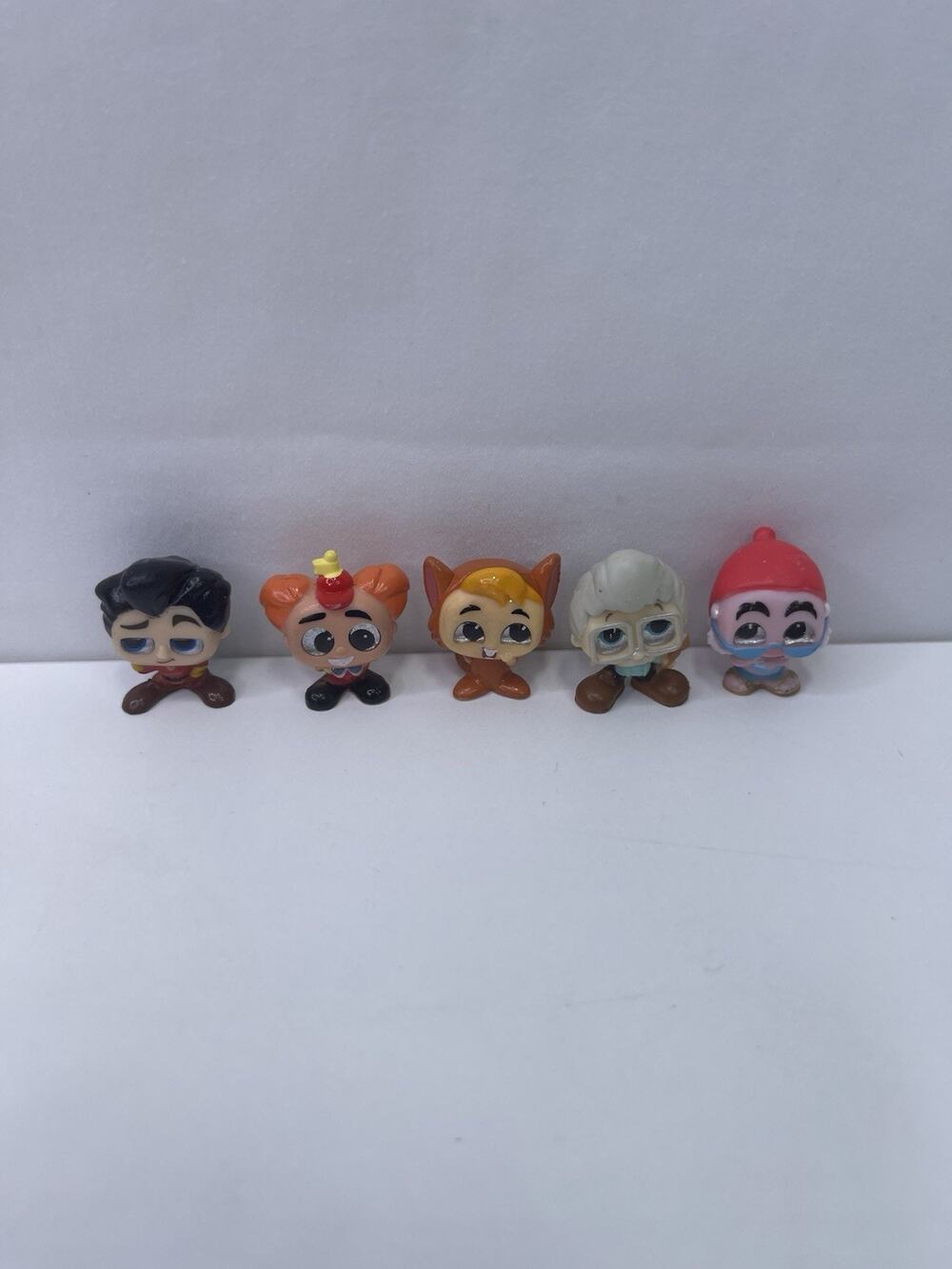Disney Doorables Lot of 5 - Gaston King Candy Meeko Carl Fredricksen Gnome